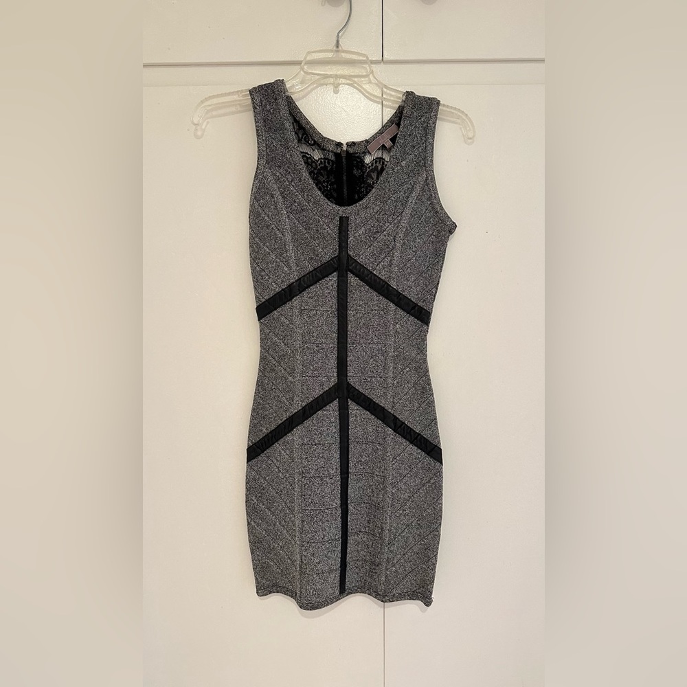 Beautiful dress size xs.
